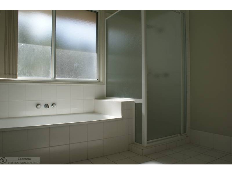 12 Crows Ash Court, Oxenford QLD 4210