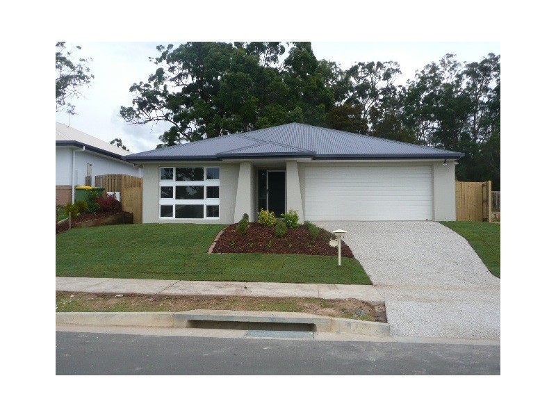 8 Henry Street, Coomera QLD 4209