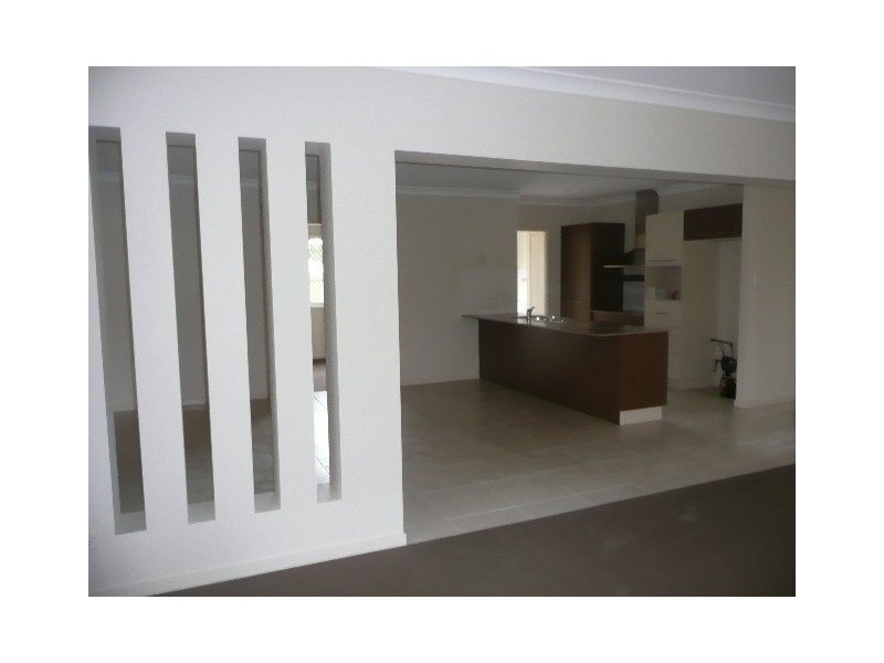 8 Henry Street, Coomera QLD 4209