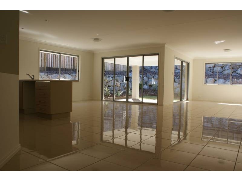 13 Torrington St, Upper Coomera QLD 4209