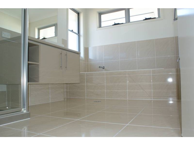 13 Torrington St, Upper Coomera QLD 4209