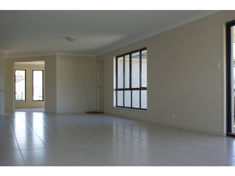 16 Torrington Street, Upper Coomera QLD 4209