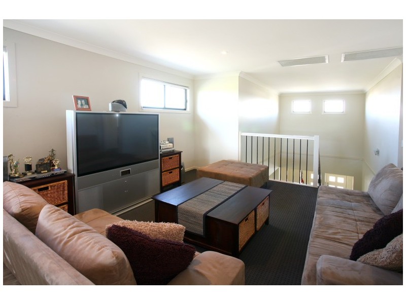 34 Oceanis Dr, Oxenford QLD 4210