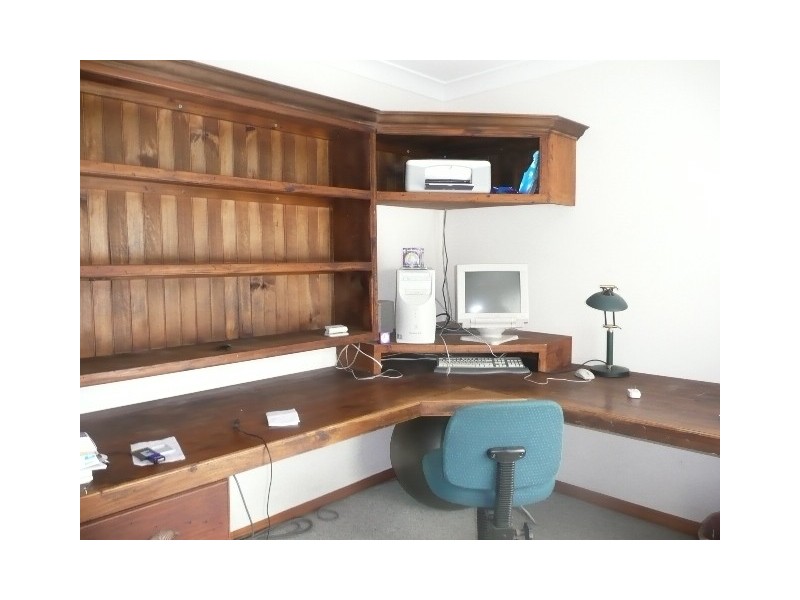 28 High Ridge Road, Pacific Pines QLD 4211