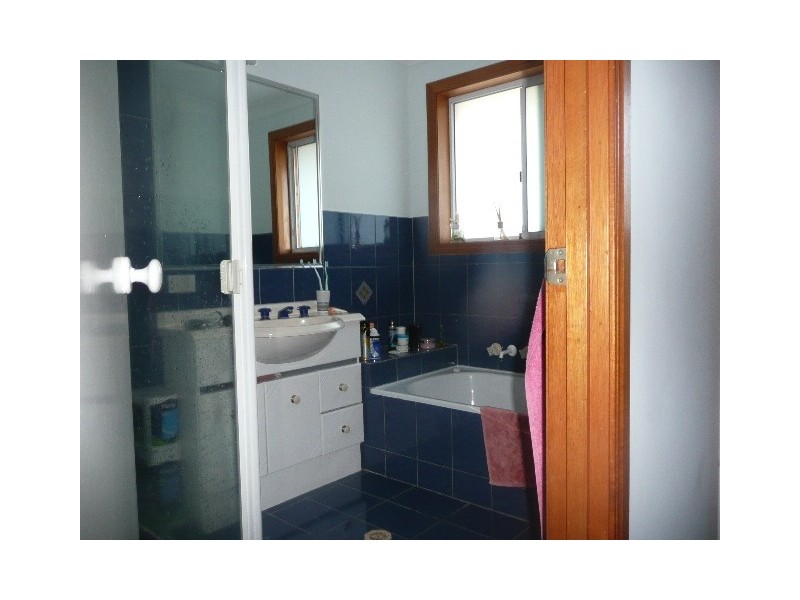 28 High Ridge Road, Pacific Pines QLD 4211