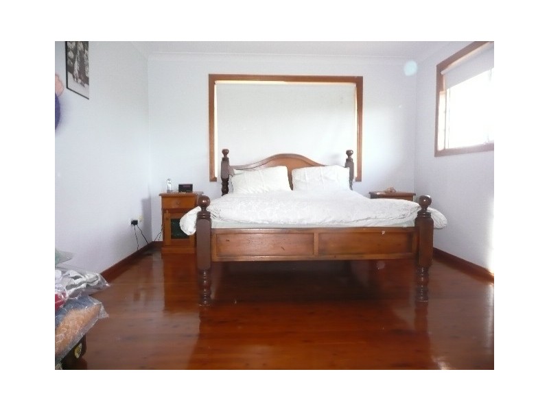 28 High Ridge Road, Pacific Pines QLD 4211