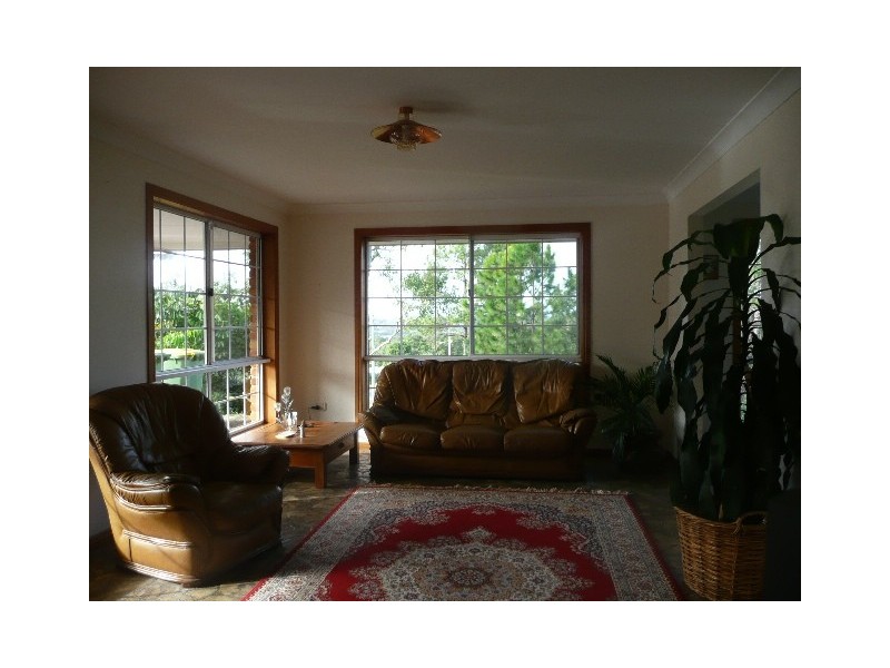 28 High Ridge Road, Pacific Pines QLD 4211