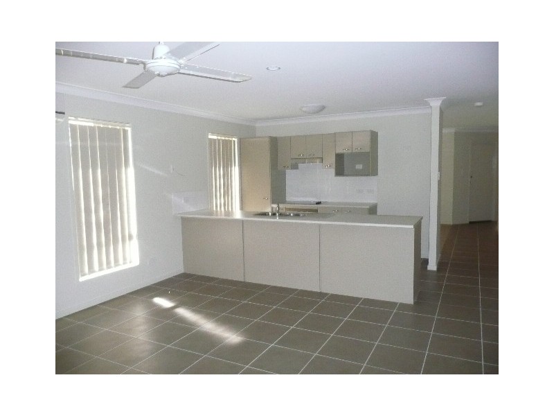 42 Bellagio Crescent, Coomera QLD 4209