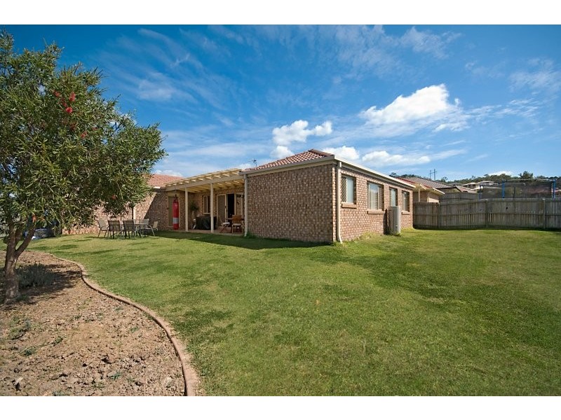 13 Billinghurst Cres, Upper Coomera QLD 4209