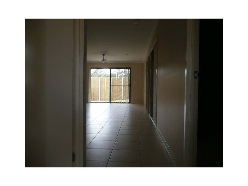 1/4 Bidmead Circuit, Pimpama QLD 4209