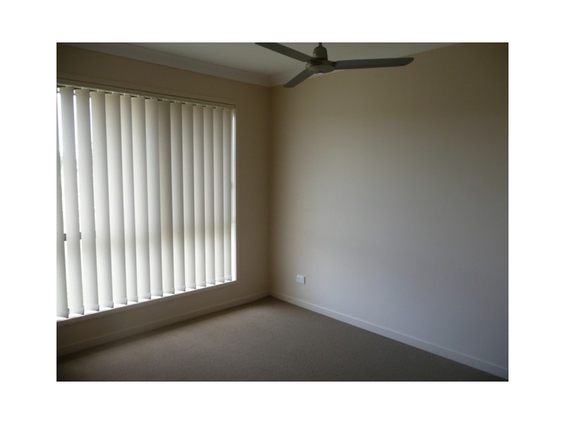 1/4 Bidmead Circuit, Pimpama QLD 4209