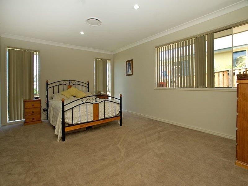 12 SAILAWAY COURT, Coomera QLD 4209