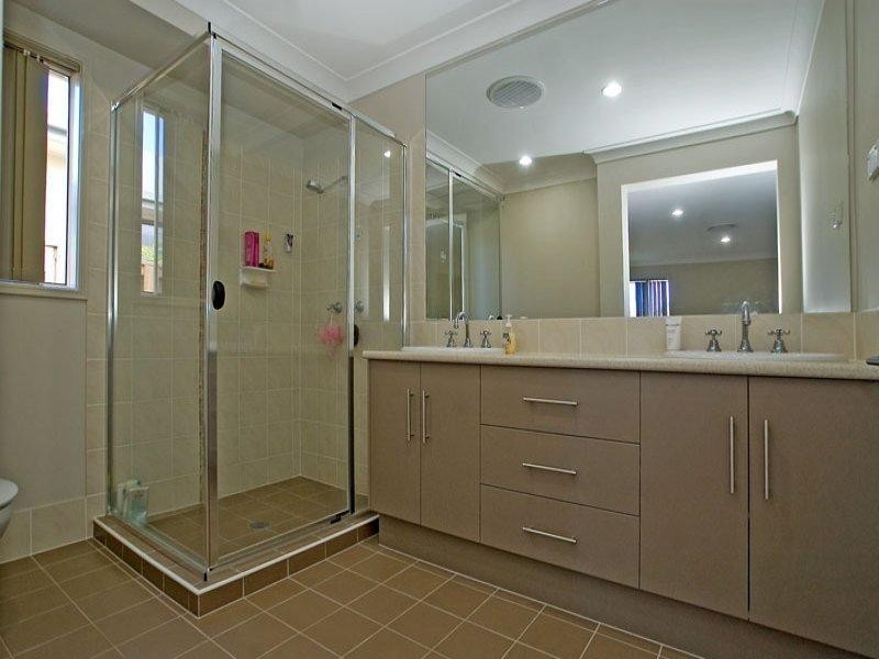 12 SAILAWAY COURT, Coomera QLD 4209