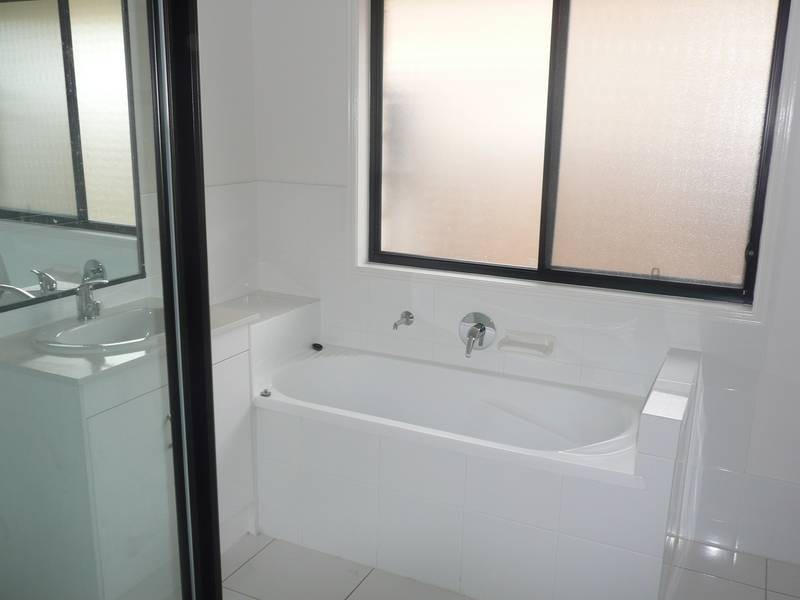 33 Blossom Street, Pimpama QLD 4209