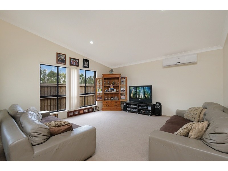 38 Runway Dr, Upper Coomera QLD 4209