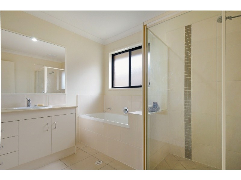 38 Runway Dr, Upper Coomera QLD 4209