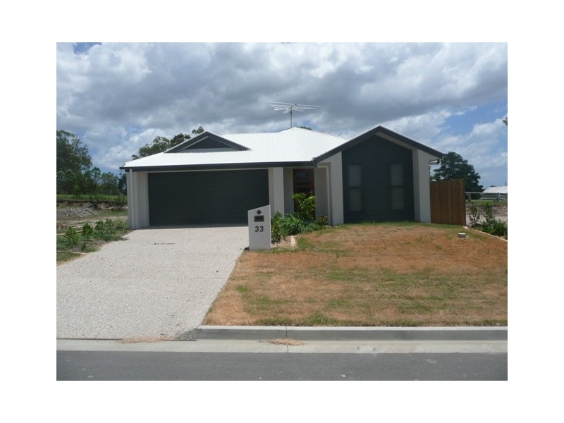 33 Christopher Street, Pimpama QLD 4209