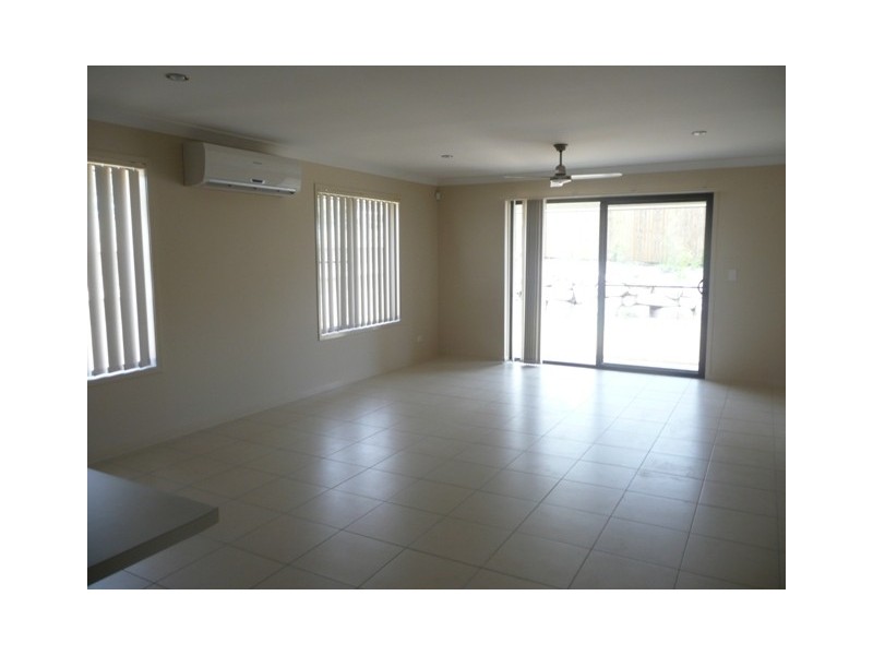 33 Christopher Street, Pimpama QLD 4209