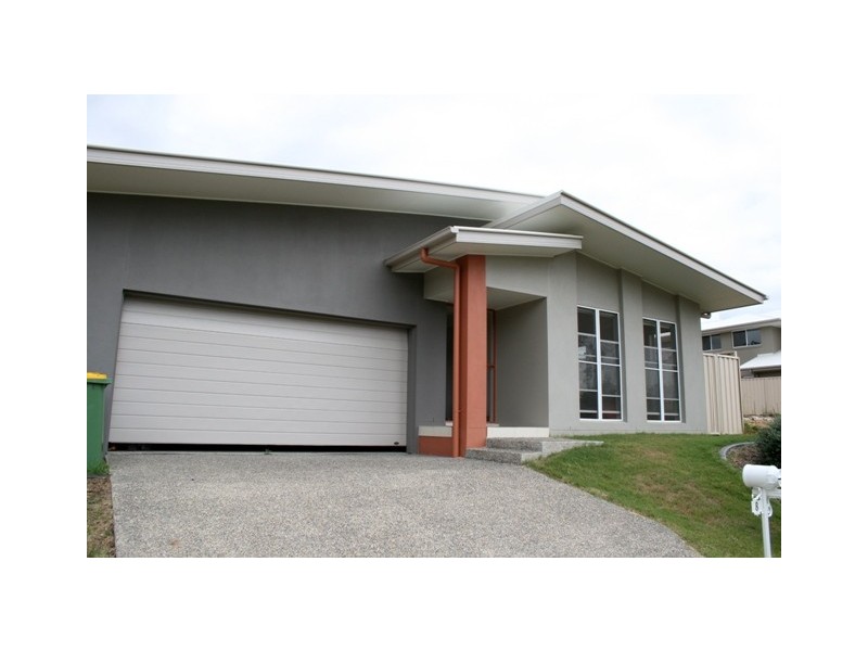 8 Bellagio Cres, Coomera QLD 4209