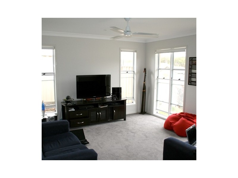 8 Bellagio Cres, Coomera QLD 4209