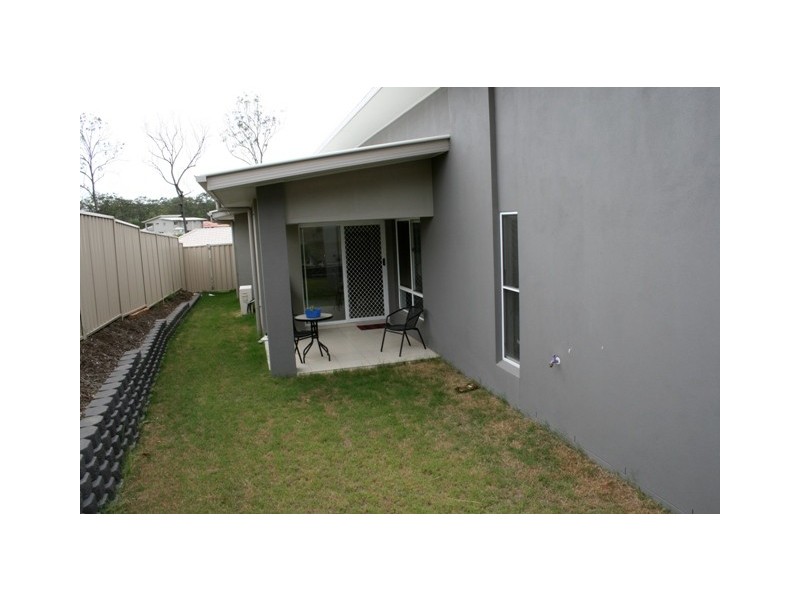 8 Bellagio Cres, Coomera QLD 4209