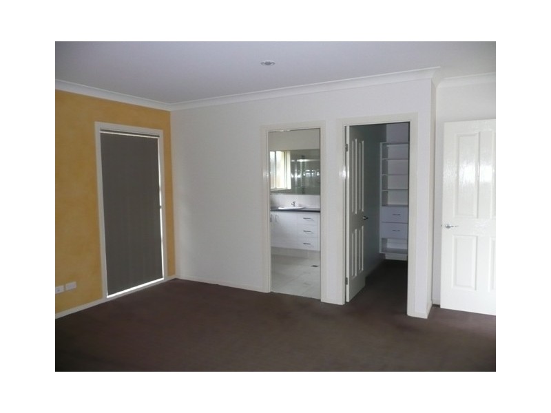 10 Cessna Street, Upper Coomera QLD 4209