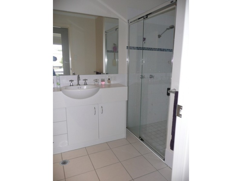 4/17 Park Esplanade, Coomera QLD 4209
