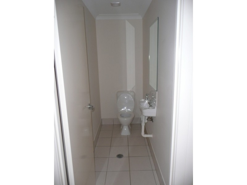 4/17 Park Esplanade, Coomera QLD 4209