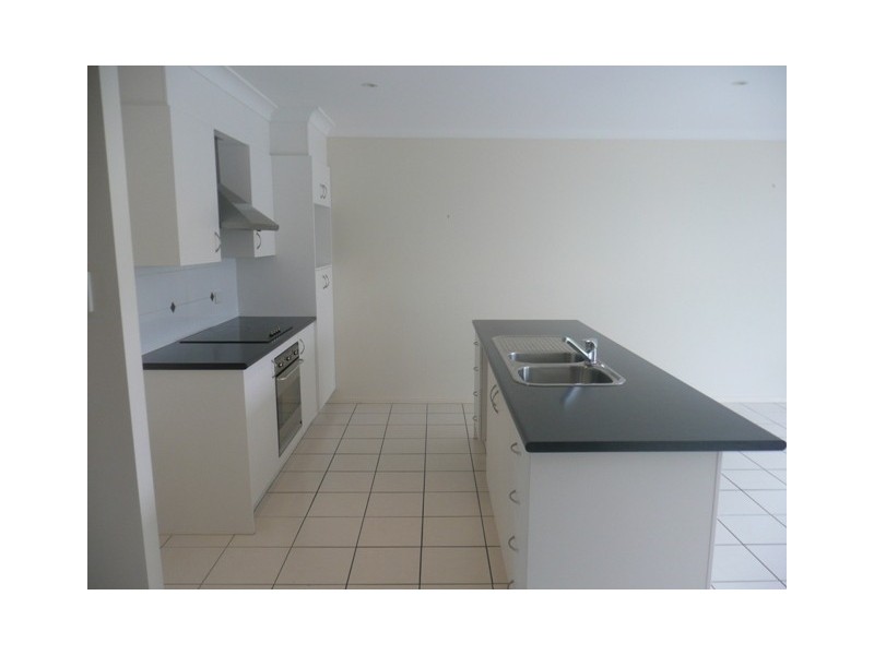 4/17 Park Esplanade, Coomera QLD 4209