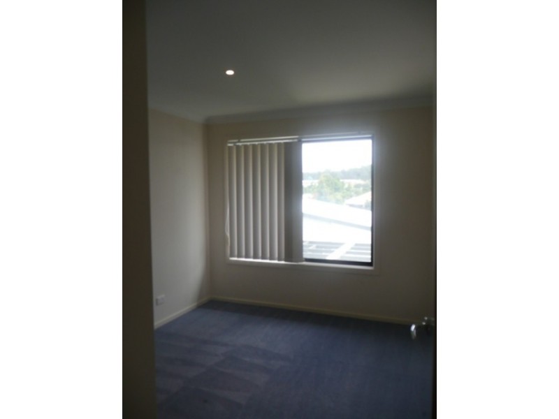 4/17 Park Esplanade, Coomera QLD 4209