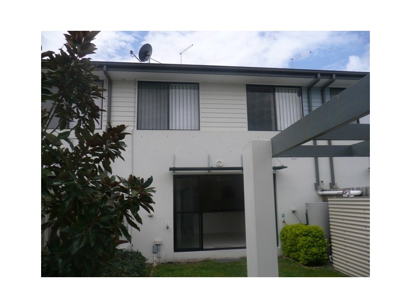 4/17 Park Esplanade, Coomera QLD 4209