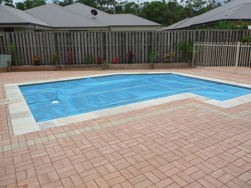 8 ICEBERG LANE, Coomera QLD 4209