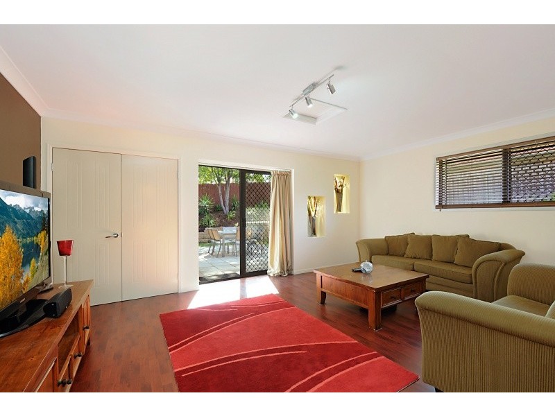 18 Ferngrove Ave, Upper Coomera QLD 4209