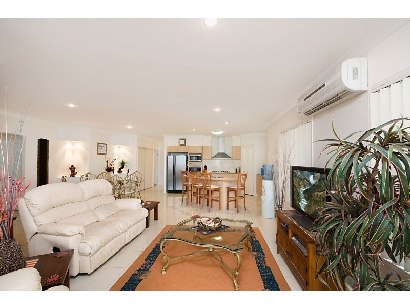 17 Ansett Way, Upper Coomera QLD 4209