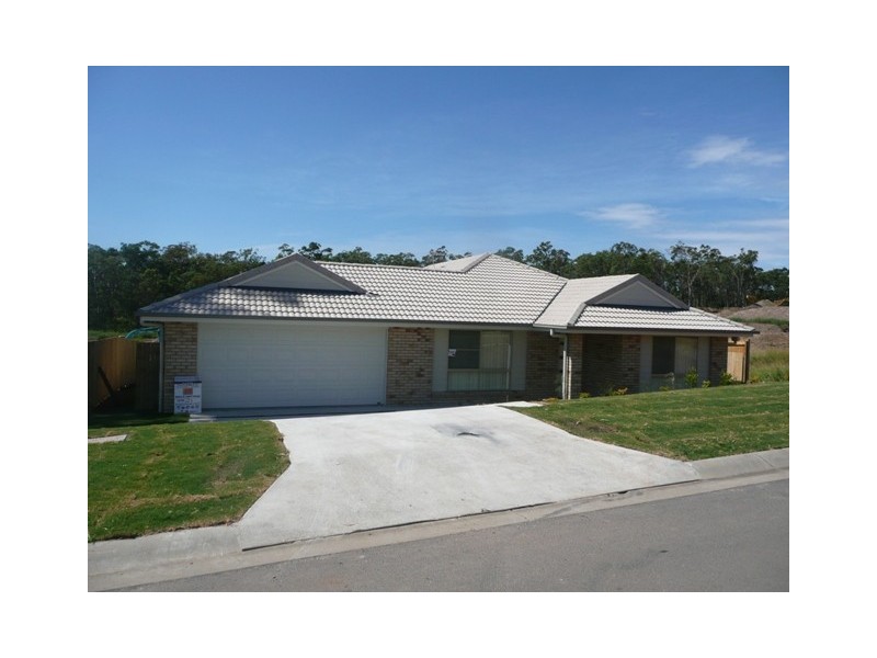32 HANOVER DRIVE, Pimpama QLD 4209
