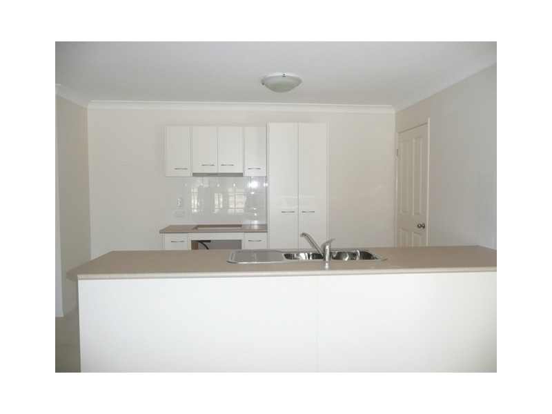 32 HANOVER DRIVE, Pimpama QLD 4209