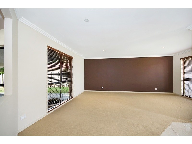 15 Old Kent Rd, Upper Coomera QLD 4209