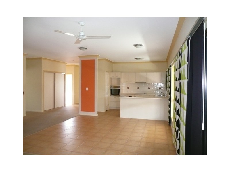 8 Bluetail Crescent, Upper Coomera QLD 4209