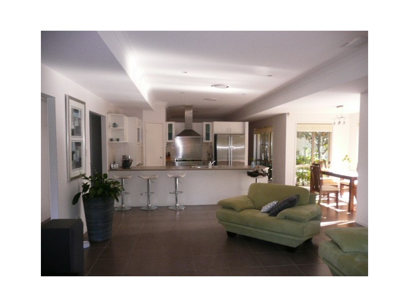 6 Freya Cct, Coomera QLD 4209