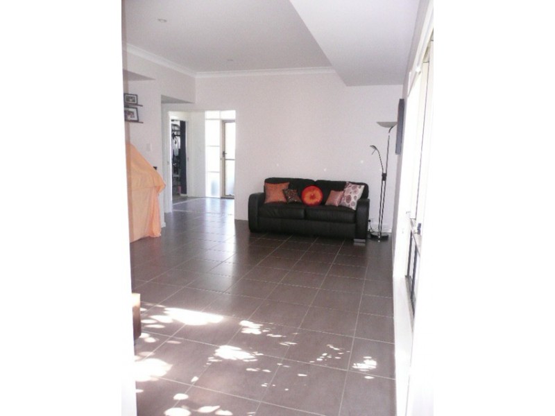 6 Freya Cct, Coomera QLD 4209