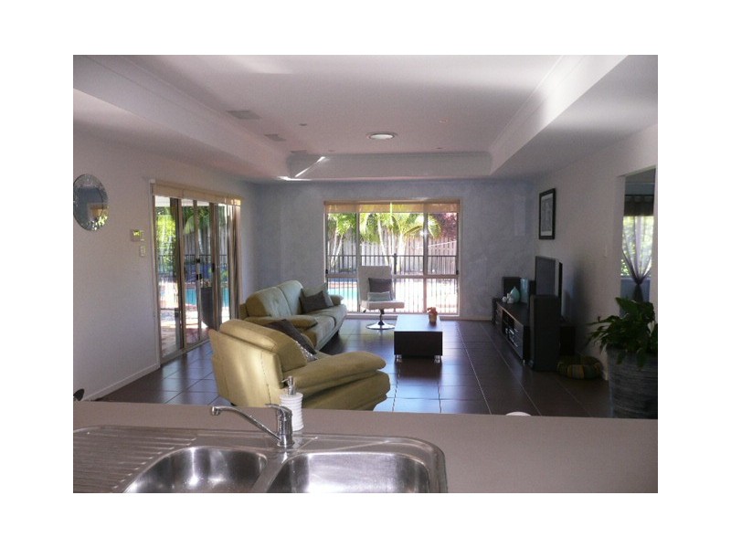 6 Freya Cct, Coomera QLD 4209