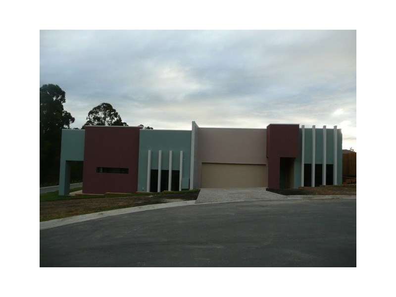 2/2 O’Connor Place, Upper Coomera QLD 4209