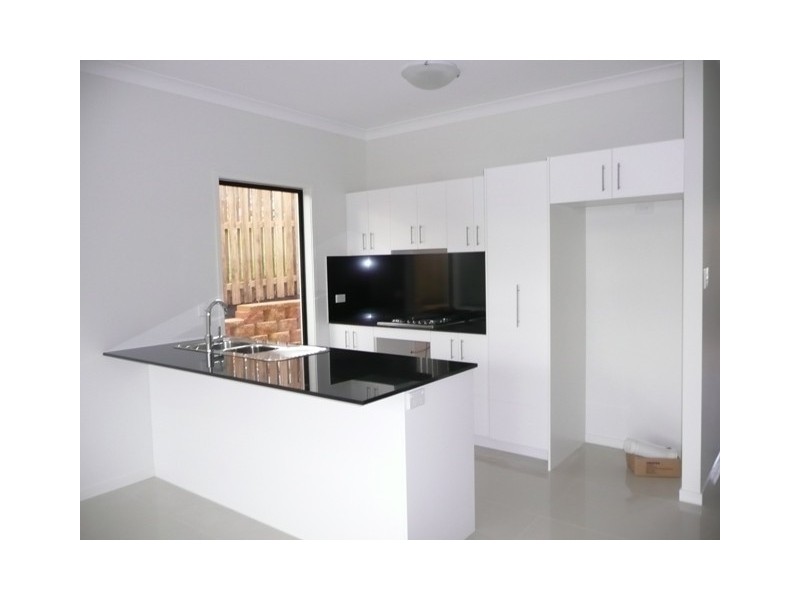 2/2 O’Connor Place, Upper Coomera QLD 4209