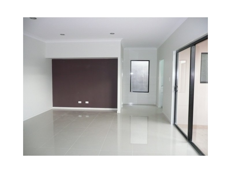 2/2 O’Connor Place, Upper Coomera QLD 4209