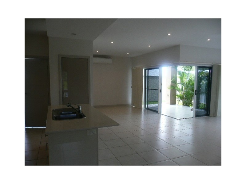 9 Crusade Court, Coomera QLD 4209