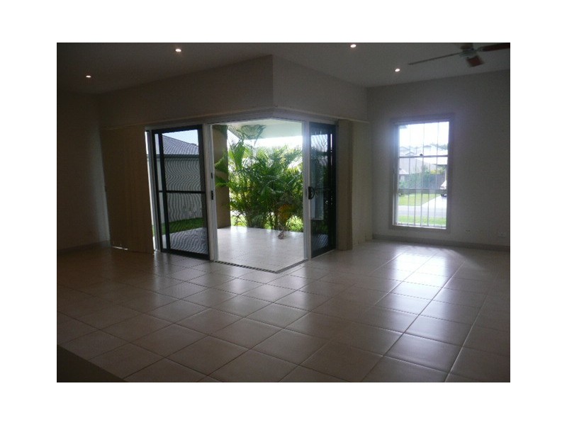 9 Crusade Court, Coomera QLD 4209