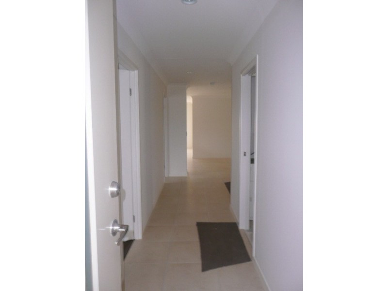 8 Tess Road, Coomera QLD 4209