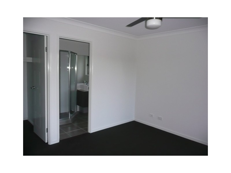 18 Bottletree Ct, Coomera QLD 4209