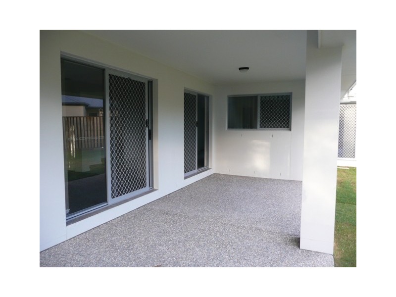 18 Bottletree Ct, Coomera QLD 4209