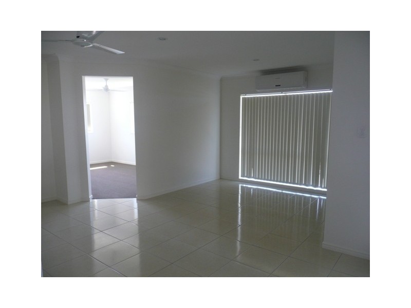 42 Mcleay Cct, Upper Coomera QLD 4209